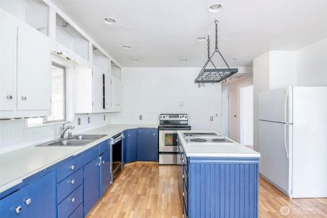 6422 S Montgomery Street Tacoma WA 98409