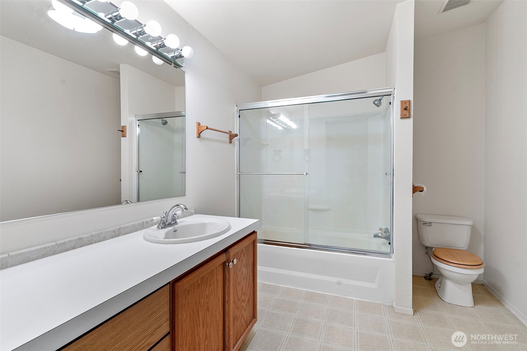 20212 Orting Kapowsin Highway E Graham WA 98338