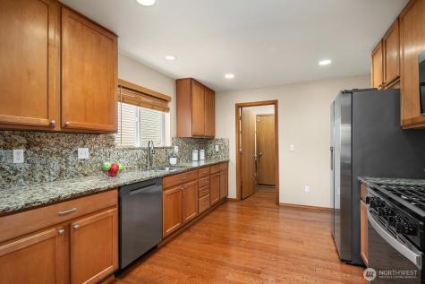 2016 250th Place SE Sammamish WA 98075