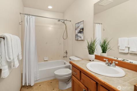 2016 250th Place SE Sammamish WA 98075