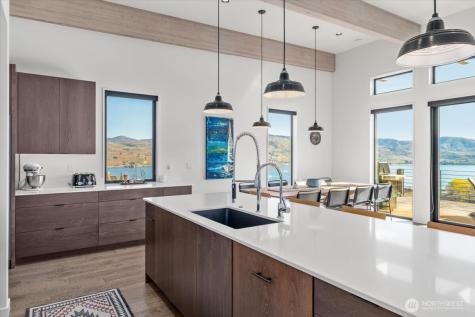 140 Clos Chevalle Road Chelan WA 98816