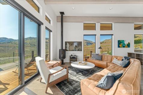 140 Clos Chevalle Road Chelan WA 98816