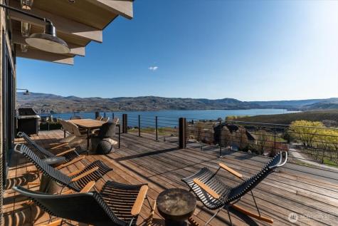 140 Clos Chevalle Road Chelan WA 98816