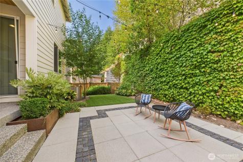 19608 82nd Place NE Kenmore WA 98028