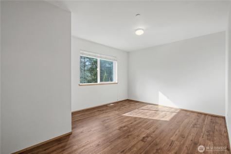2261 Wallace Loop Dupont WA 98327