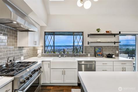 7710 57th Avenue NE Seattle WA 98115