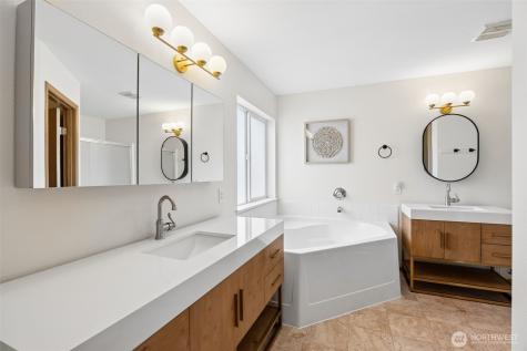 12609 117th Avenue Ct E Puyallup WA 98374