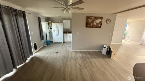 47 SE 10th Street College Place WA 99324