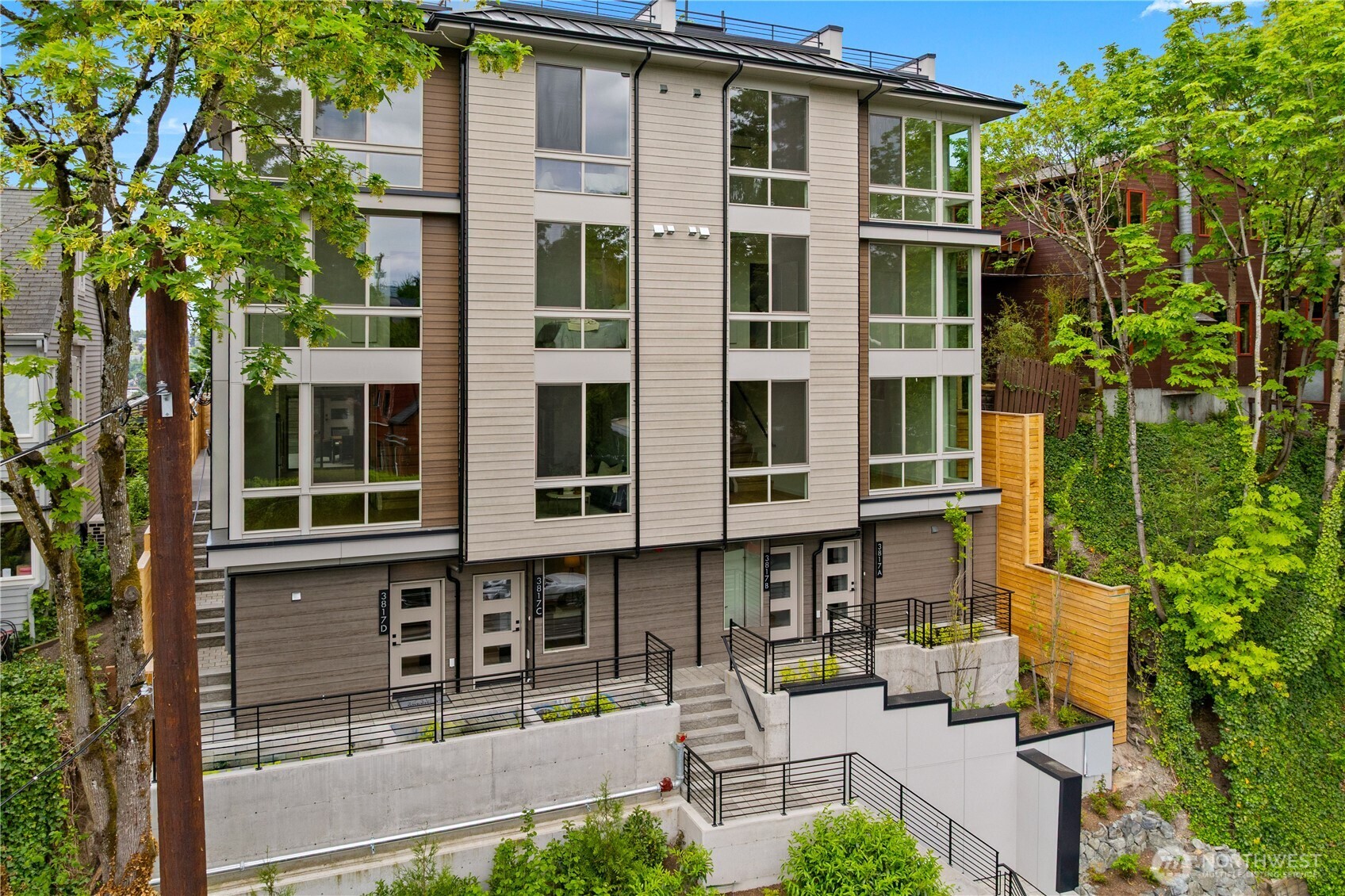 3817 Fremont Avenue N Seattle WA 98103