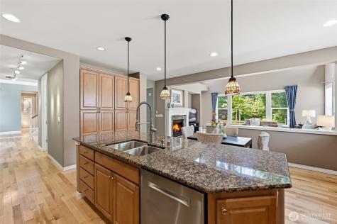12521 237th Way NE Redmond WA 98053