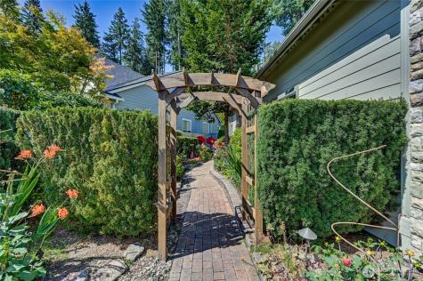12521 237th Way NE Redmond WA 98053