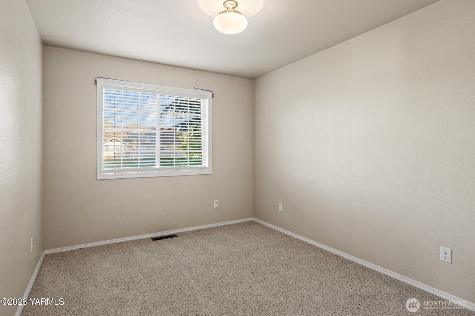 8204 Midvale Road Yakima WA 98908
