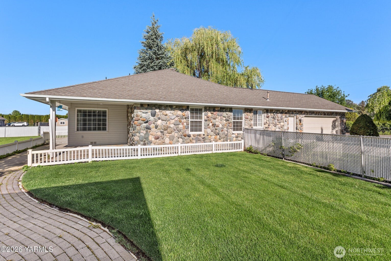 8204 Midvale Road Yakima WA 98908