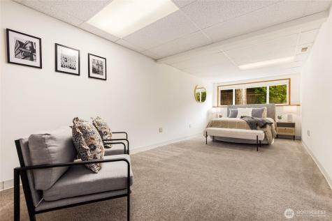 7047 NE 138th Street Kirkland WA 98034