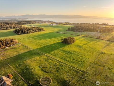 886 North West Beach Road Coupeville WA 98239