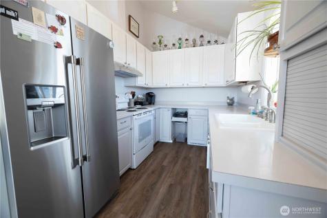 24 Cielo Circle Brewster WA 98812