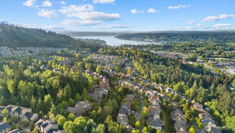 423 Sky Country Way NW Issaquah WA 98027