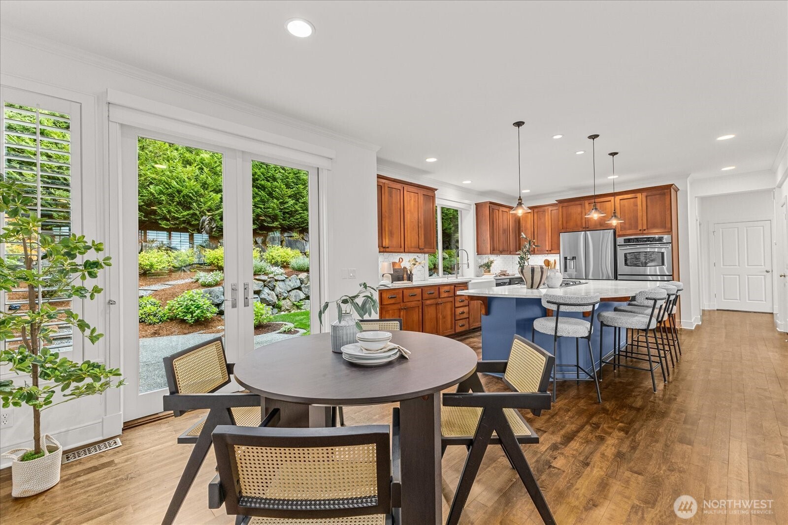 423 Sky Country Way NW Issaquah WA 98027