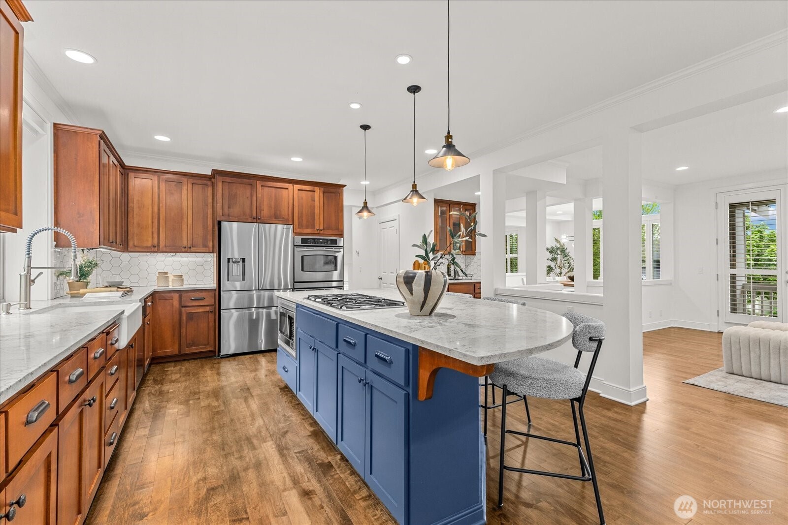 423 Sky Country Way NW Issaquah WA 98027