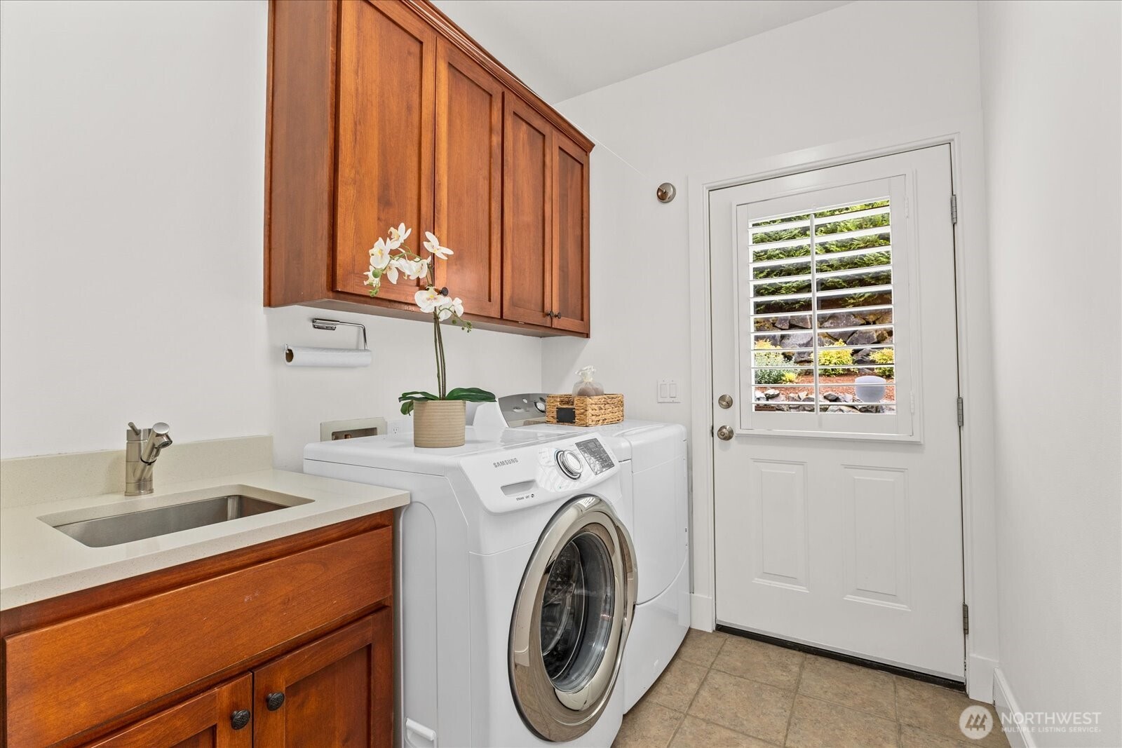 423 Sky Country Way NW Issaquah WA 98027