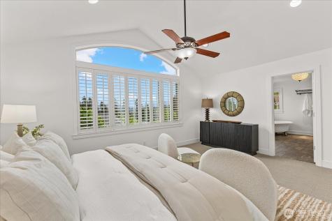 423 Sky Country Way NW Issaquah WA 98027