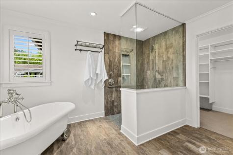 423 Sky Country Way NW Issaquah WA 98027