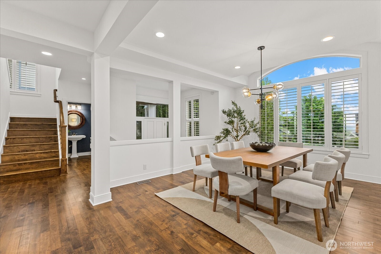 423 Sky Country Way NW Issaquah WA 98027