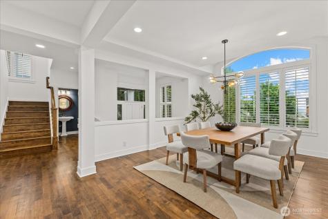 423 Sky Country Way NW Issaquah WA 98027