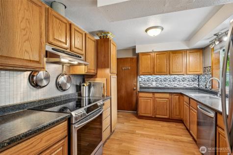 16625 190th Ave SE Renton WA 98058
