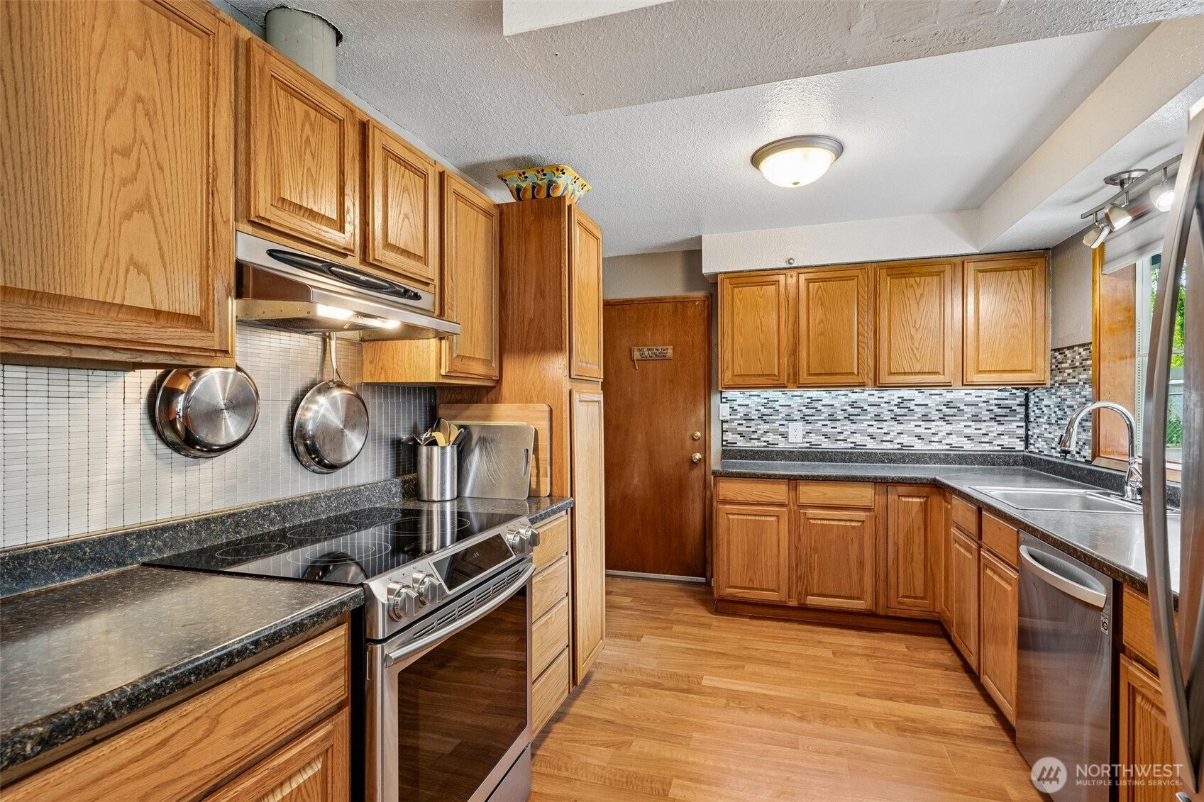 16625 190th Ave SE Renton WA 98058