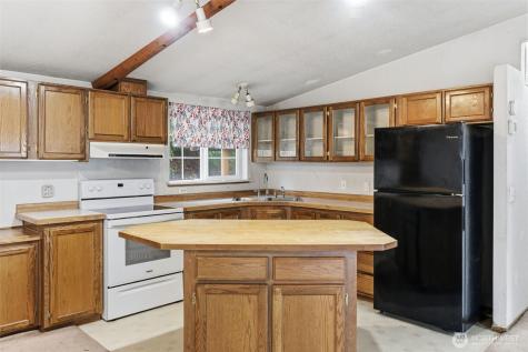 101 N Duckabush Drive N Hoodsport WA 98548
