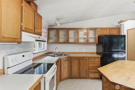 101 N Duckabush Drive N Hoodsport WA 98548