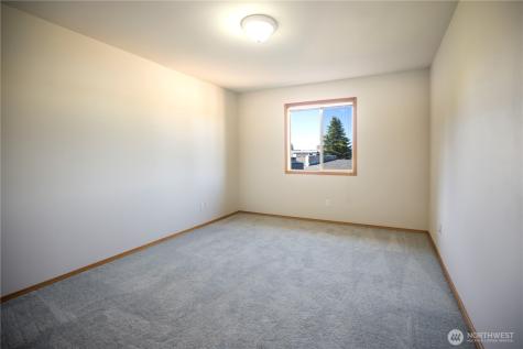 27111 141st Avenue SE Kent WA 98042