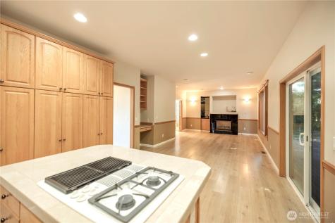 27111 141st Avenue SE Kent WA 98042