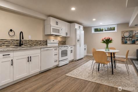 1832 Camas Avenue NE Renton WA 98056