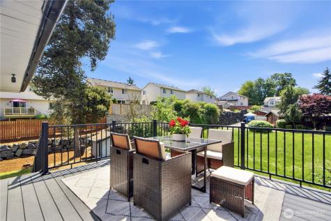 1832 Camas Avenue NE Renton WA 98056