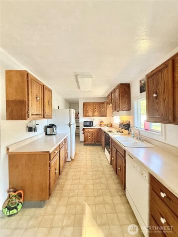 1092 Aeneas Valley Road Tonasket WA 98855