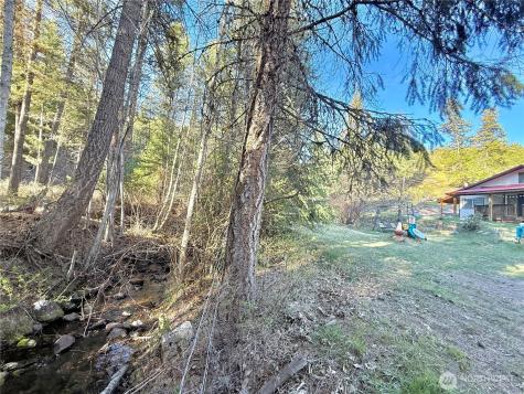 1092 Aeneas Valley Road Tonasket WA 98855