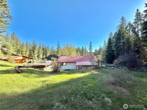 1092 Aeneas Valley Road Tonasket WA 98855