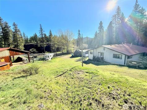 1092 Aeneas Valley Road Tonasket WA 98855