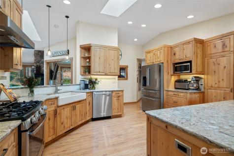 20623 Mainland View Place NE Suquamish WA 98392