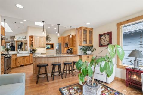 20623 Mainland View Place NE Suquamish WA 98392