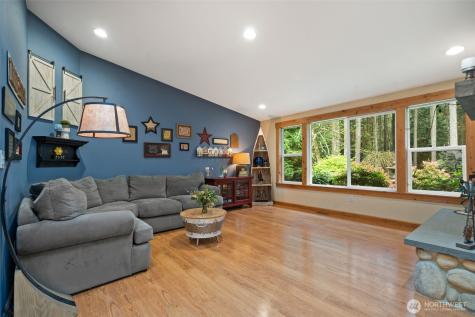 20623 Mainland View Place NE Suquamish WA 98392