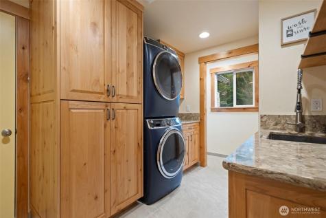 20623 Mainland View Place NE Suquamish WA 98392