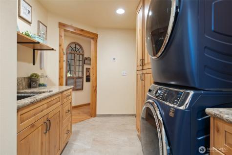 20623 Mainland View Place NE Suquamish WA 98392