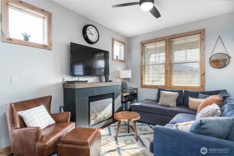 529 Porcupine Lane Chelan WA 98816