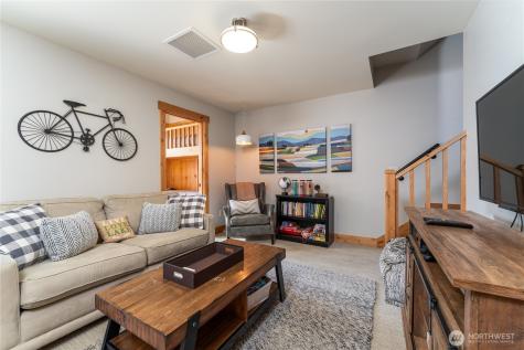 529 Porcupine Lane Chelan WA 98816