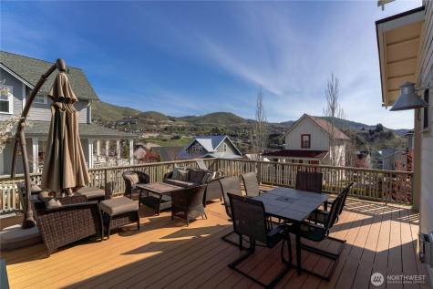 529 Porcupine Lane Chelan WA 98816