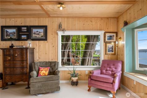 230 S 219th Street Normandy Park WA 98198