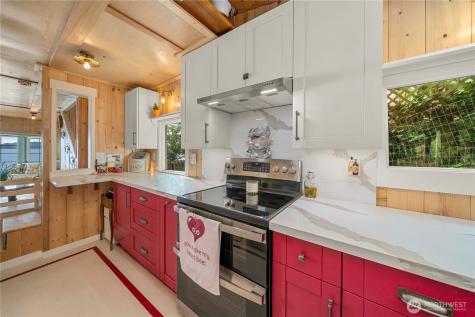 230 S 219th Street Normandy Park WA 98198